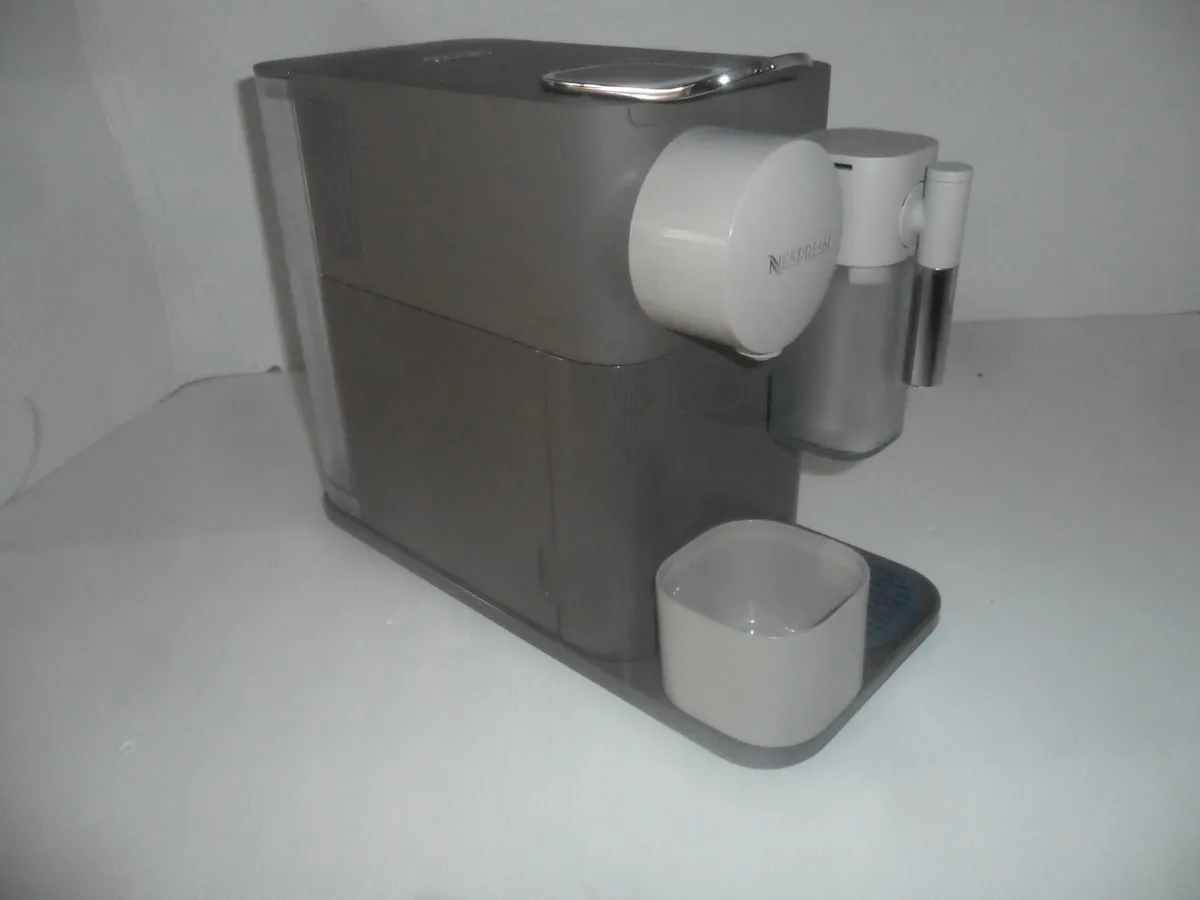 delonghi coffee machine - Image 1