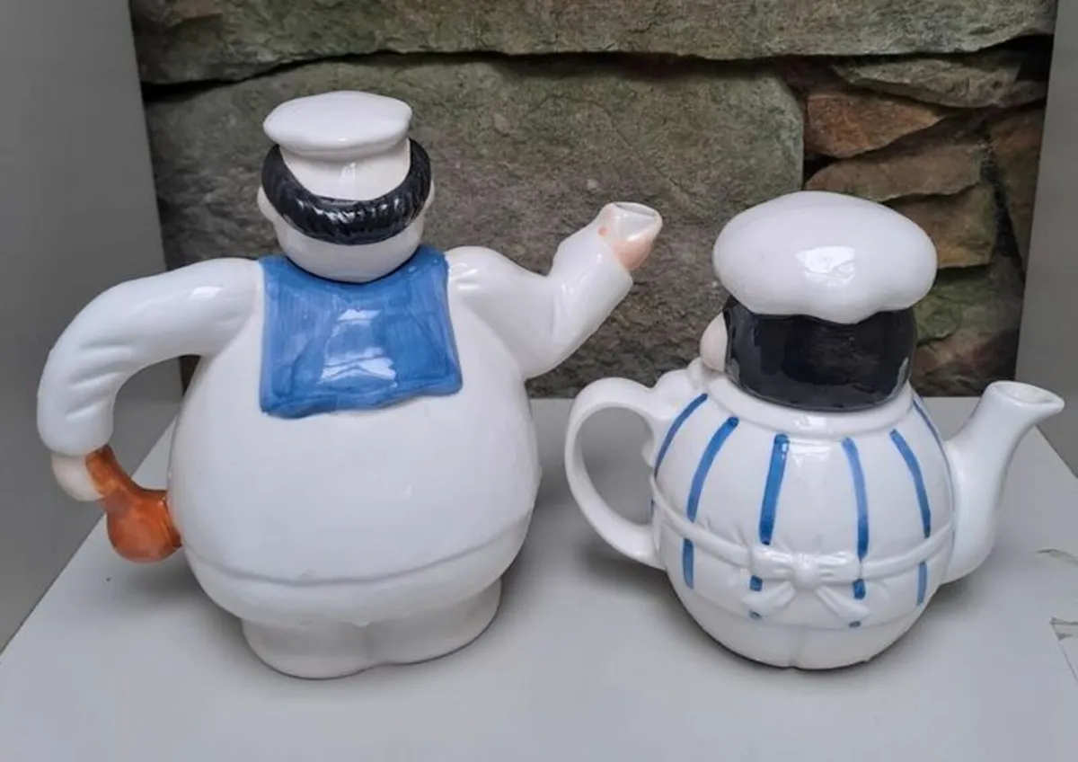 2 Chefs character Teapots - Image 2