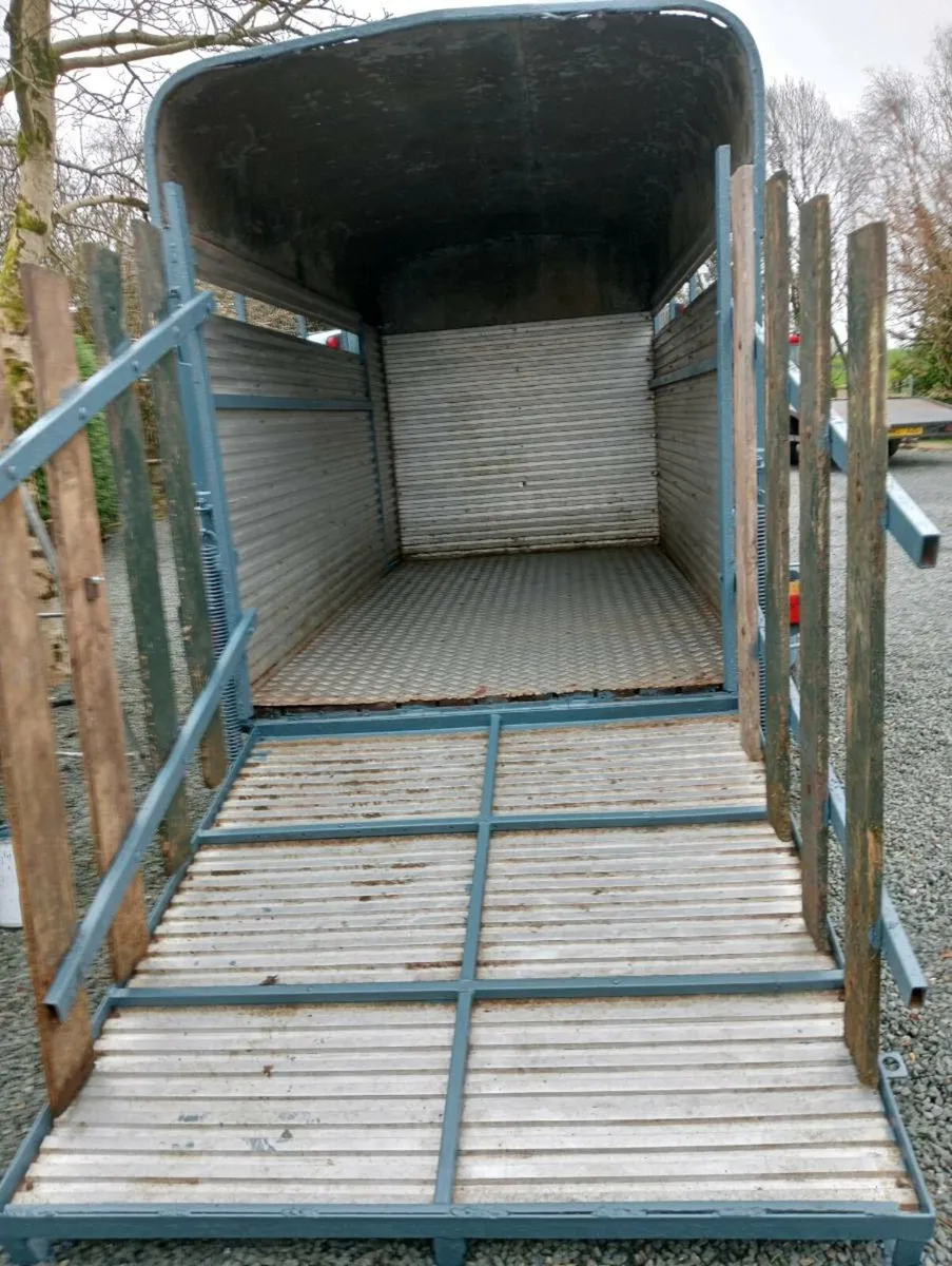 CATTLE TRAILER - Image 2