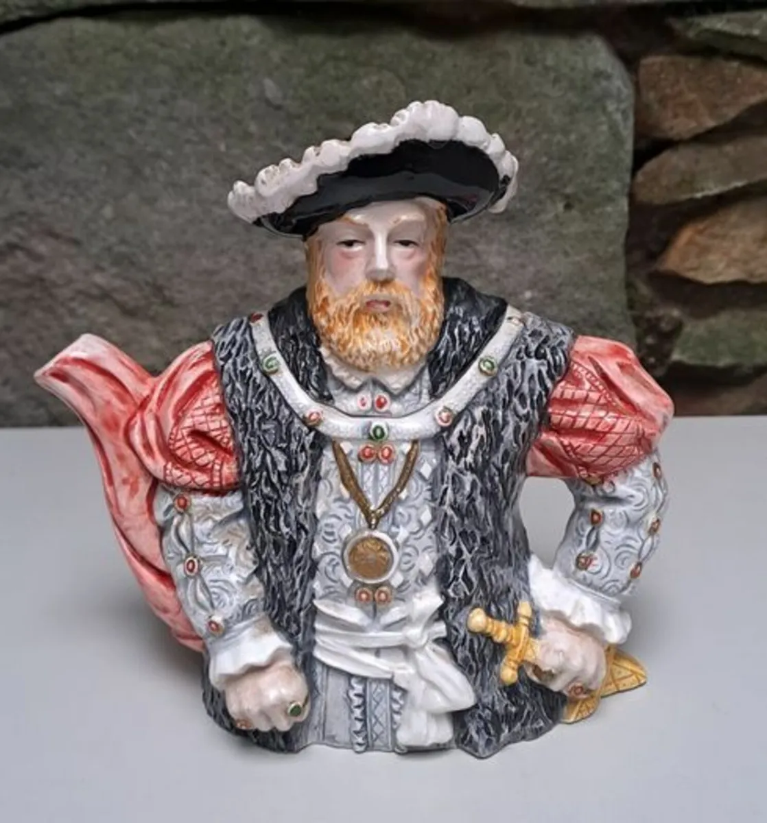 Henry VIII Teapot Leonardo - Image 1