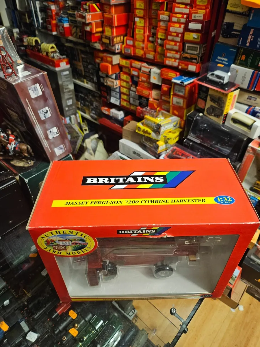 Britain's Massey Ferguson Combine Harvester - Image 2