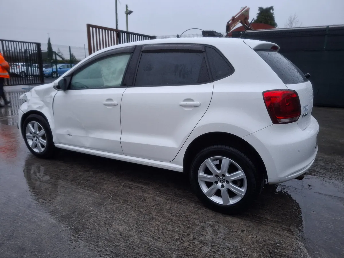 2013 Volkswagen Tsi Automatic - Image 3