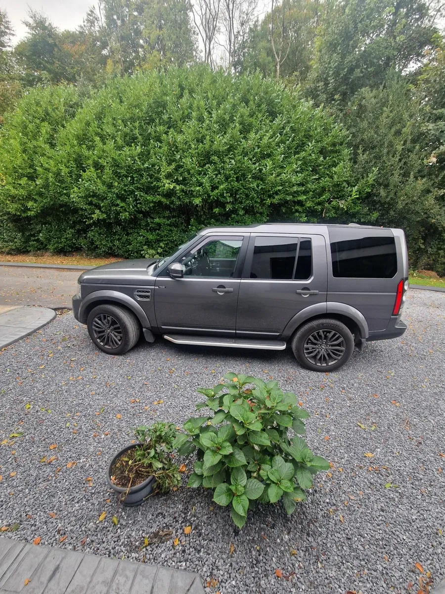 Land Rover Discovery 2014 - Image 1