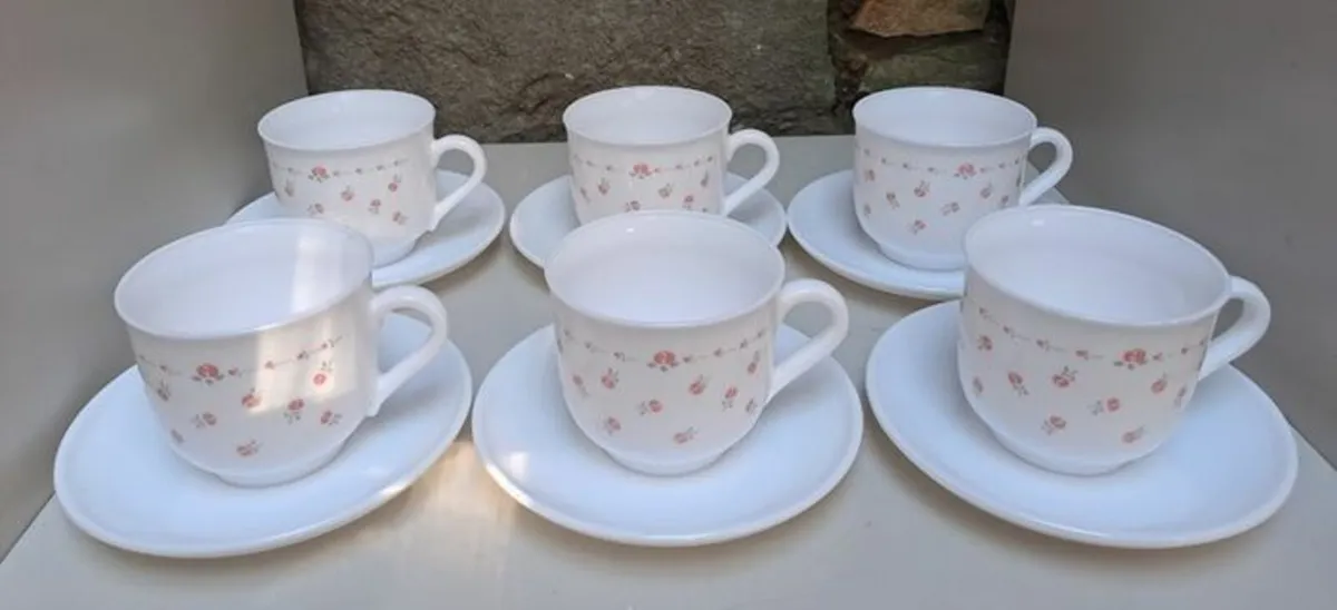 Vintage Arcopal cups and saucers - Image 1