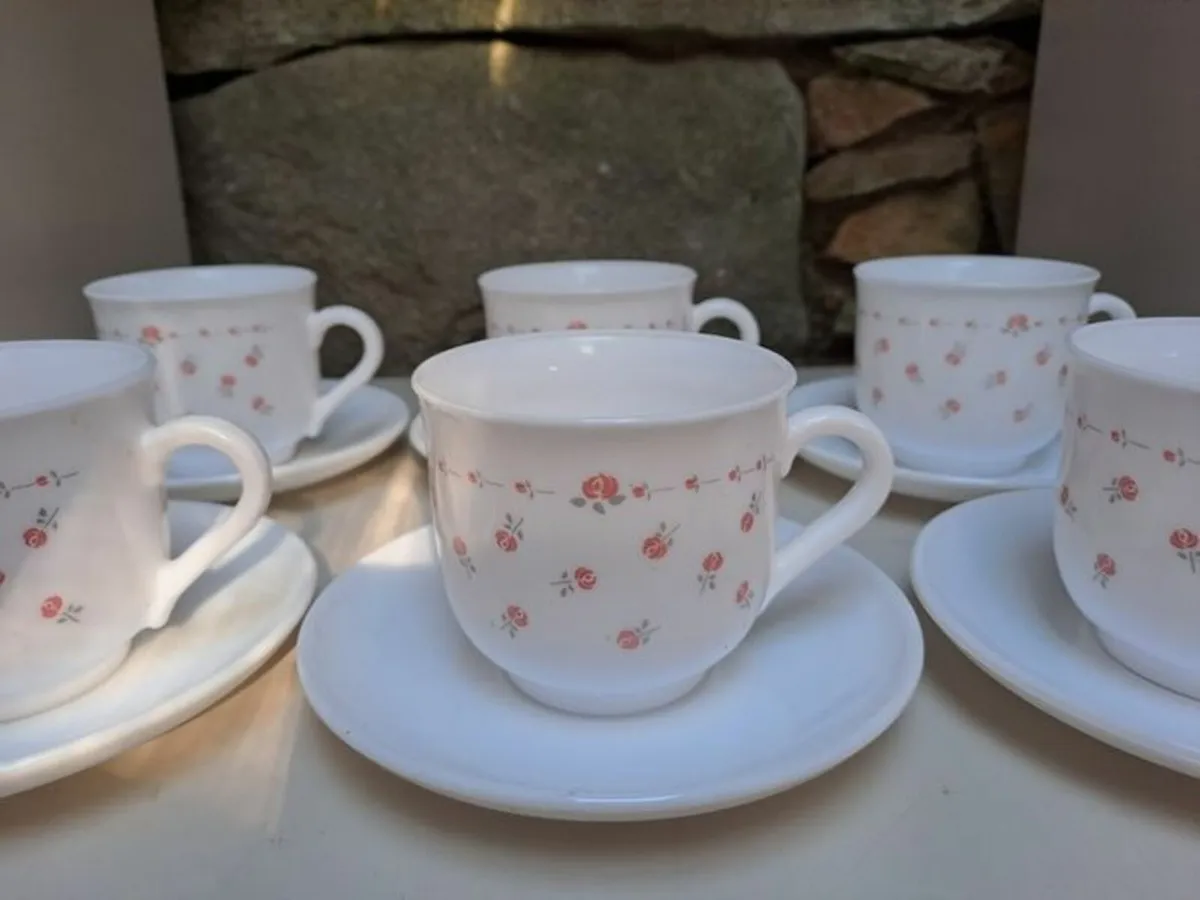 Vintage Arcopal cups and saucers - Image 3