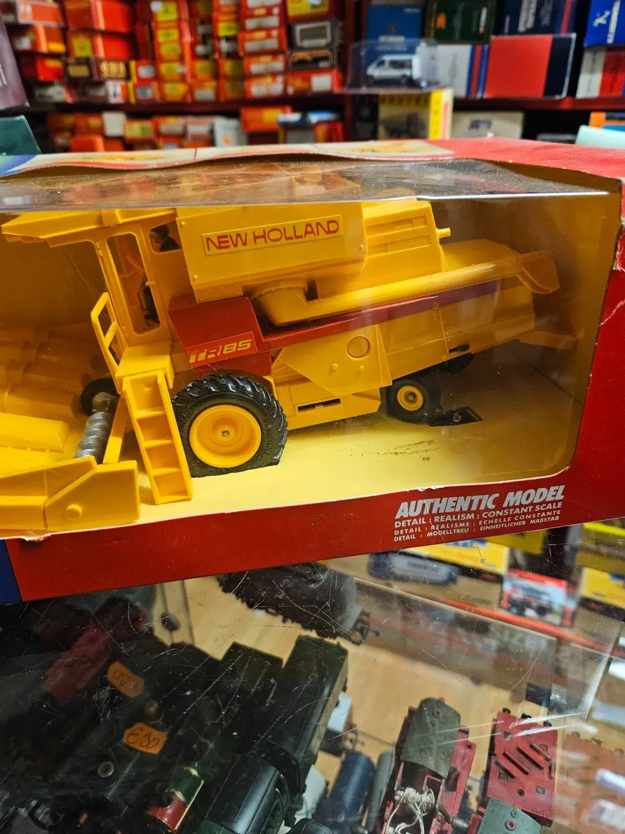 Britain's New Holland Combine Harvester - Image 4