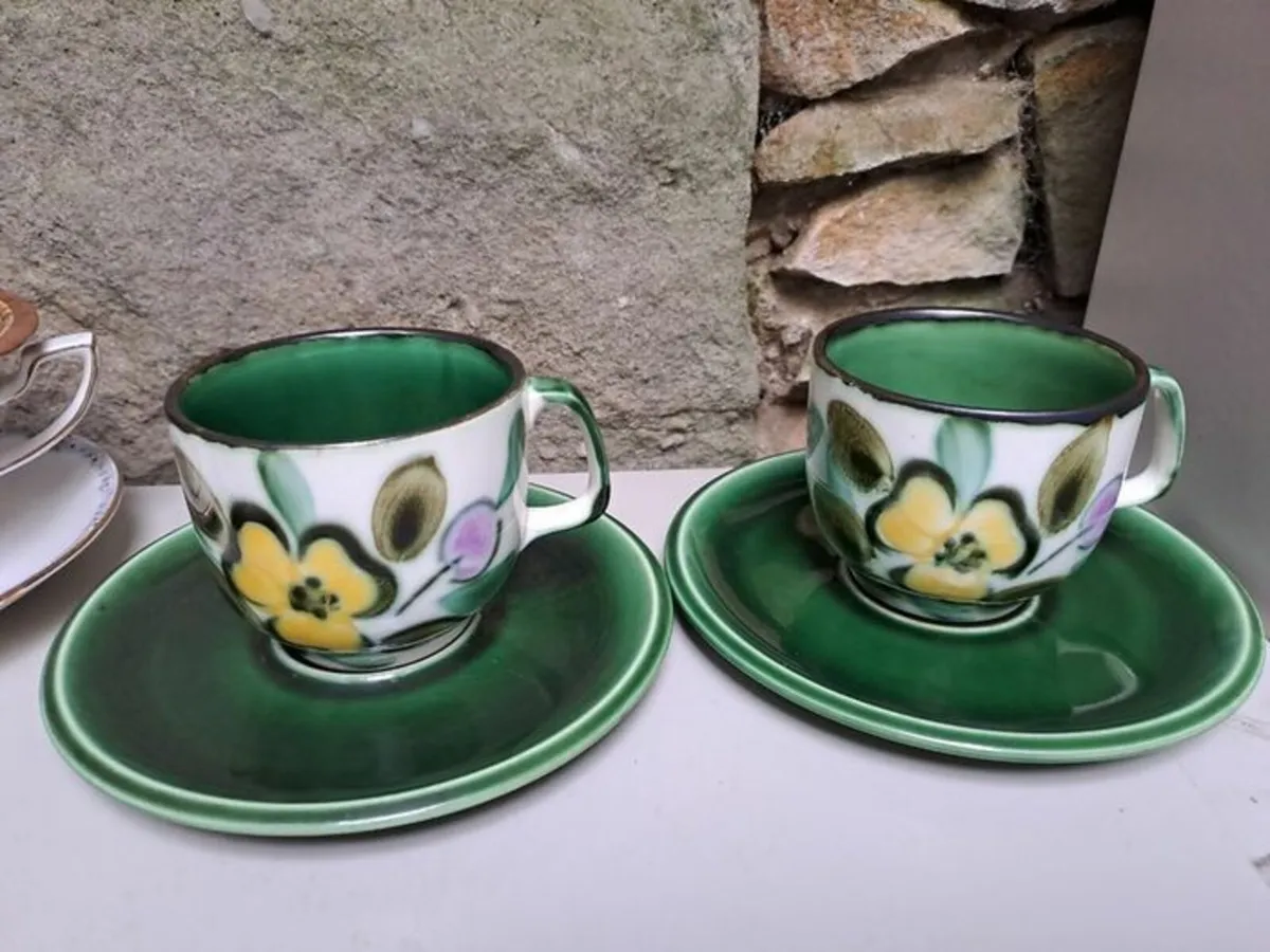 2 In the Mood teacups and saucers - Image 1