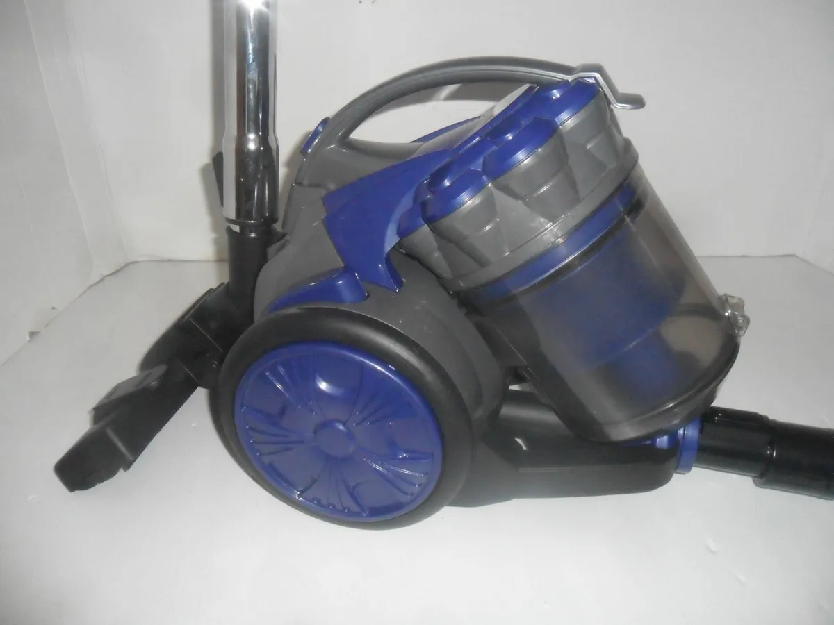 Tower vacuum cleaner - Image 1