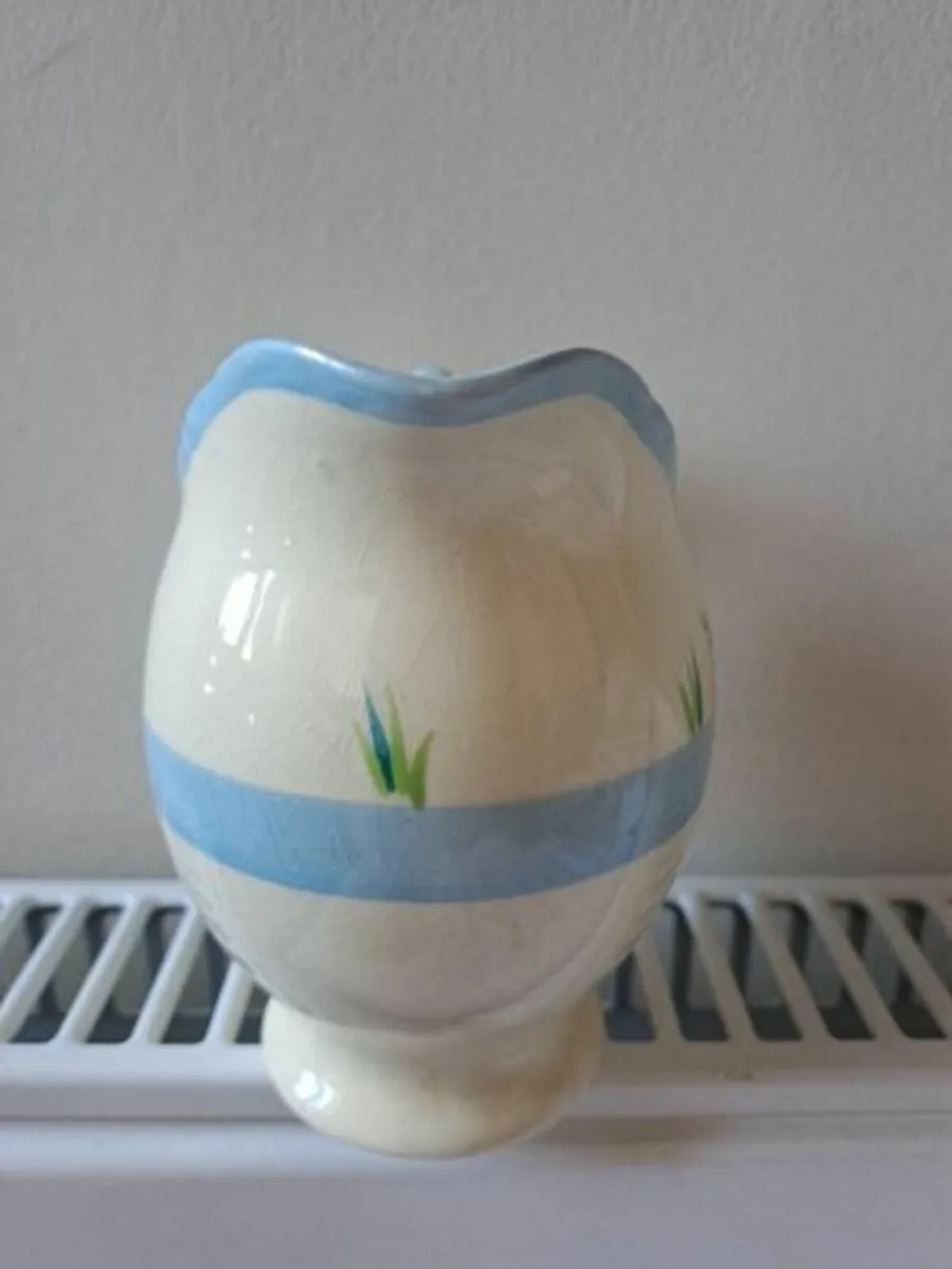 Milk jug from New Hall - Image 2