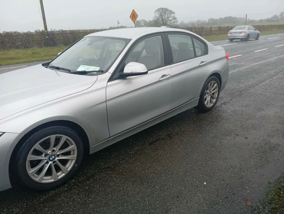 BMW 318 - Image 1