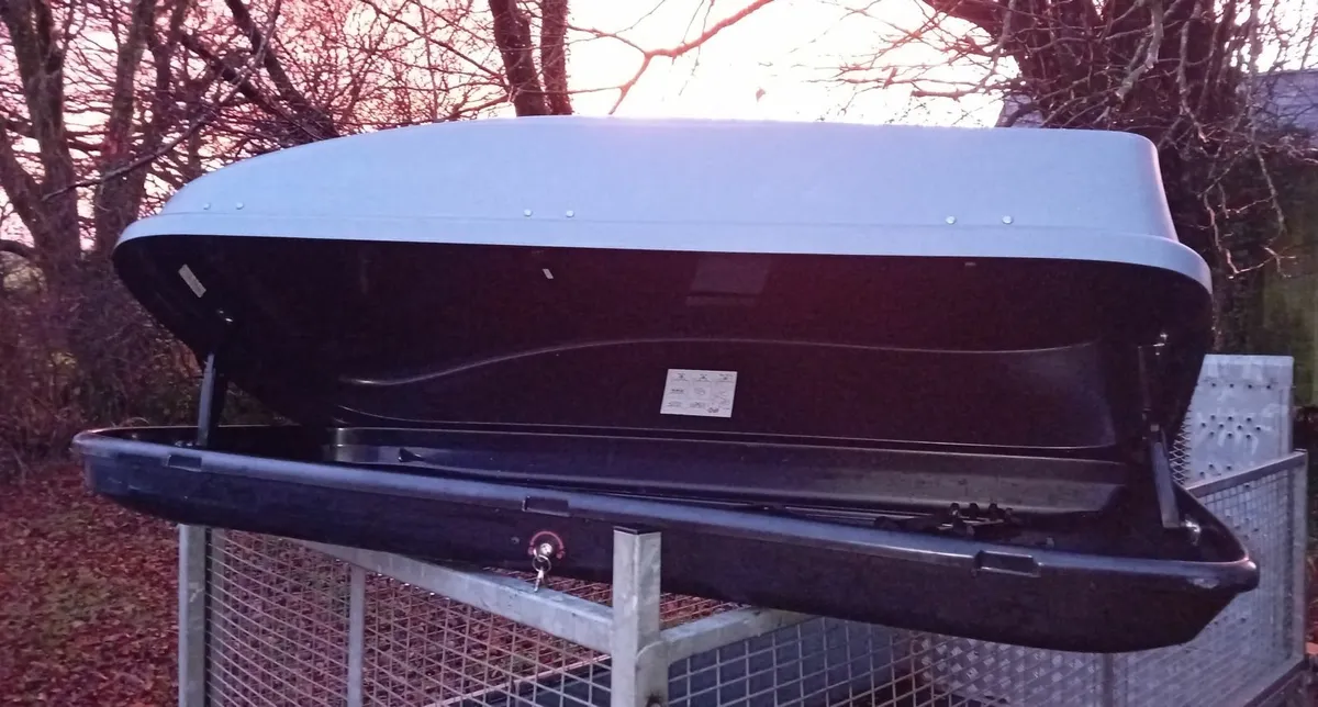 Roof Box - Image 3