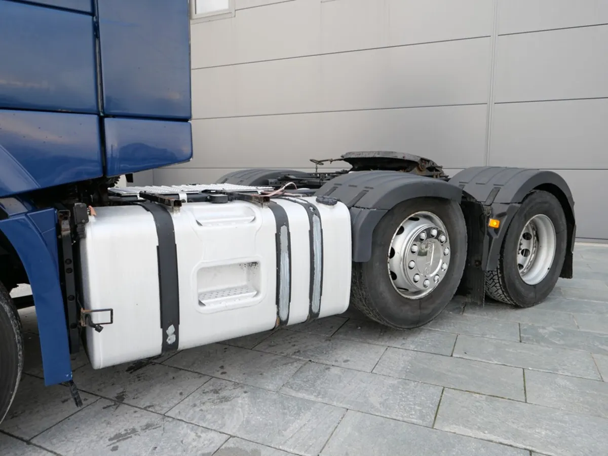 2015 Volvo FM 13 460 GT 6x2 Midlift - Image 4