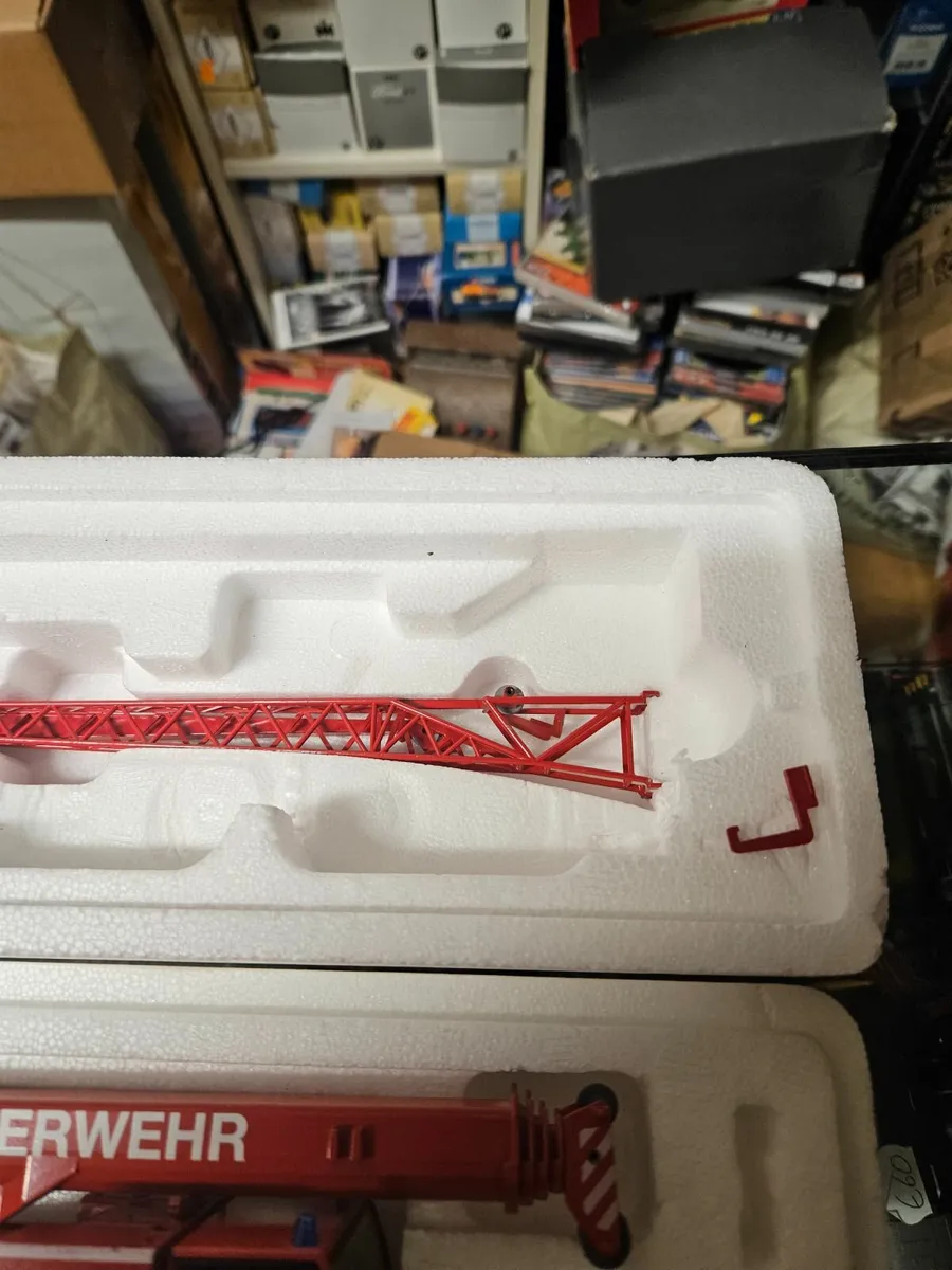 Corgi Conrad Liebherr Crane 1.50 - Image 2