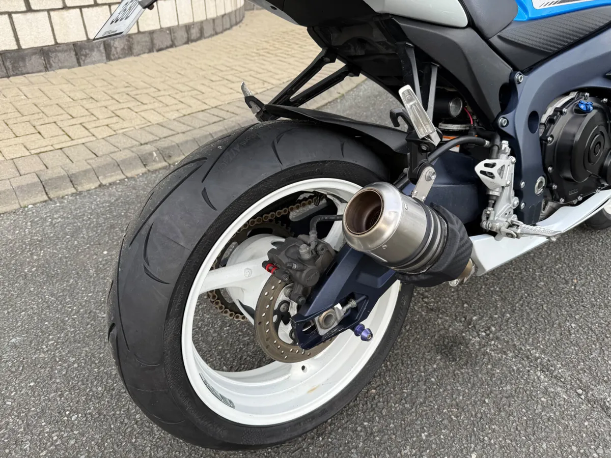 2011 Suzuki GSXR 600 - Image 3