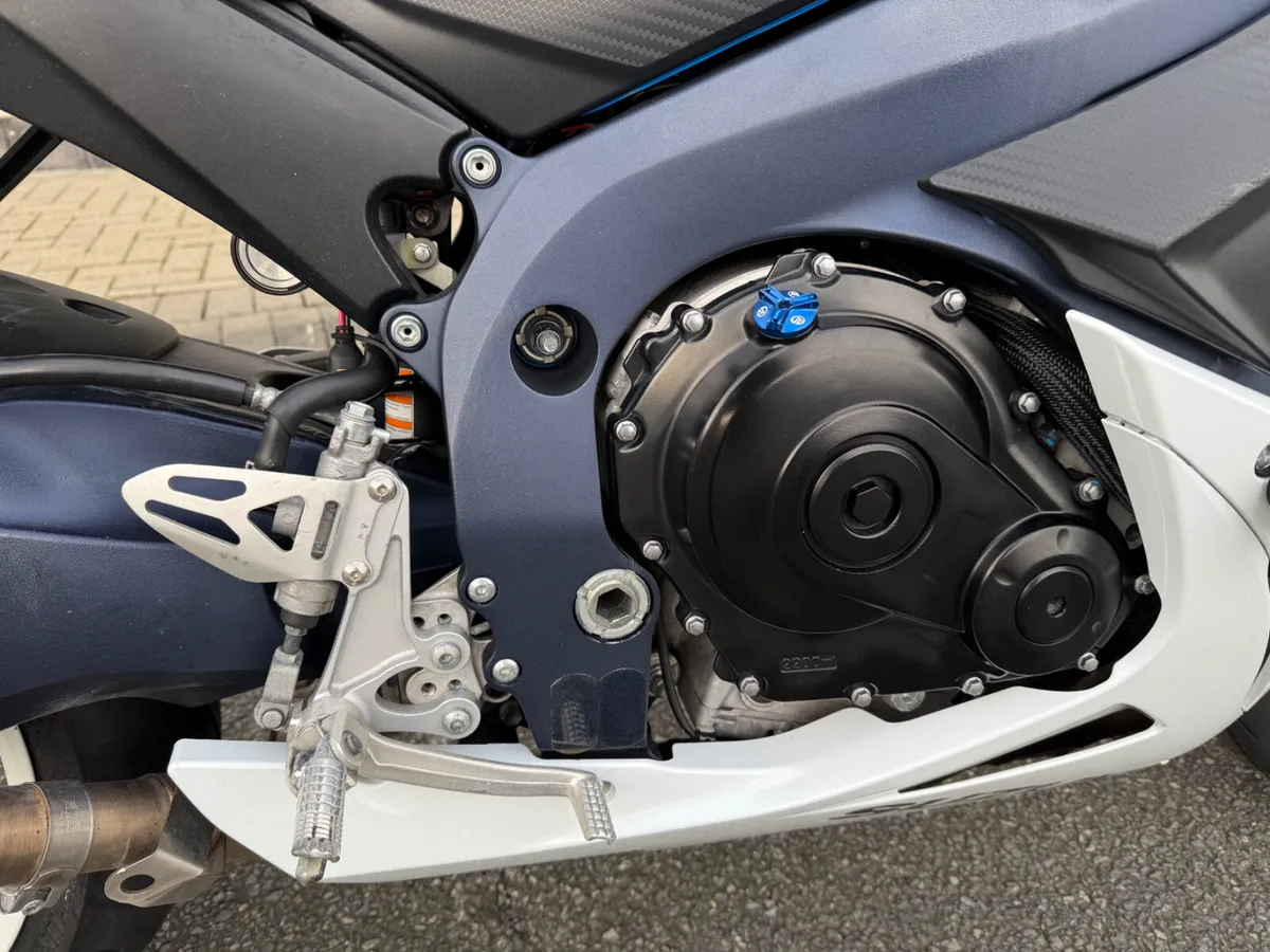 2011 Suzuki GSXR 600 - Image 4