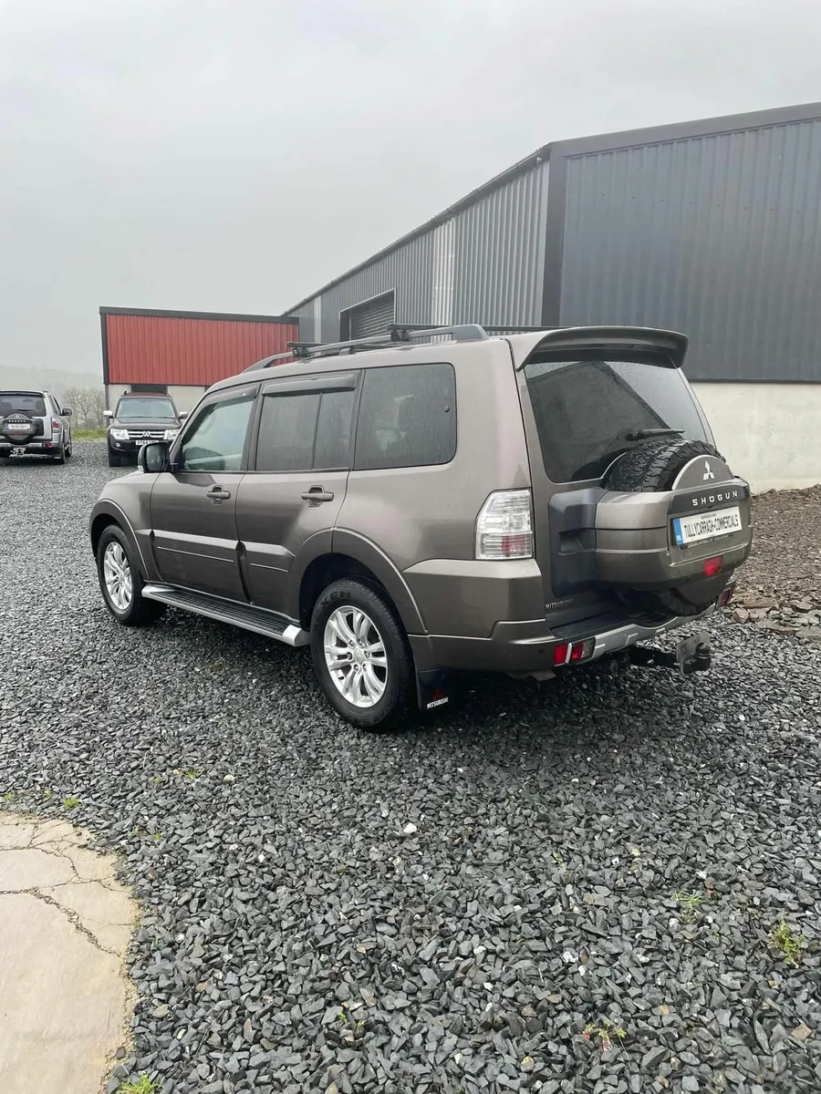 2014 Mitsubishi Shogun 3.2DID AUTO - Image 2