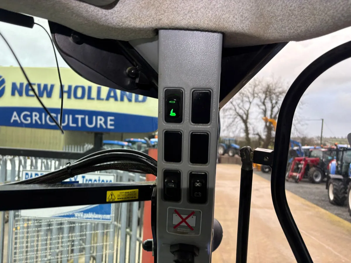 2014 NEW HOLLAND T7.210 BLUE POWER - Image 4