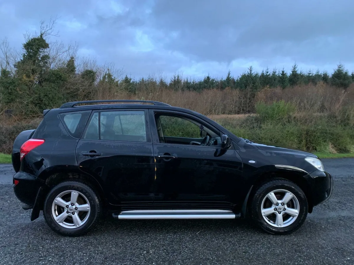 Toyota Rav 4 4 Wheel Drive - Image 4