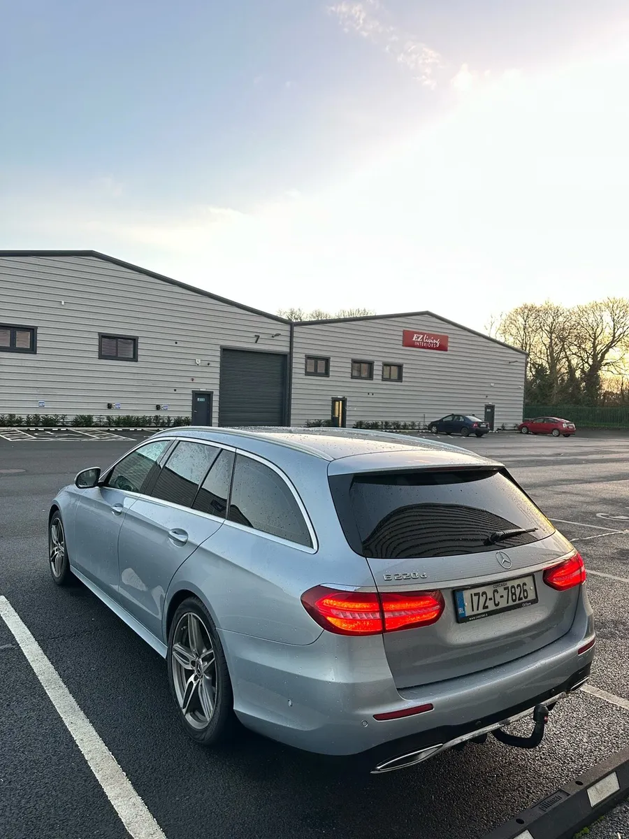 Mercedes e220cdi Amg 2017 - Image 4