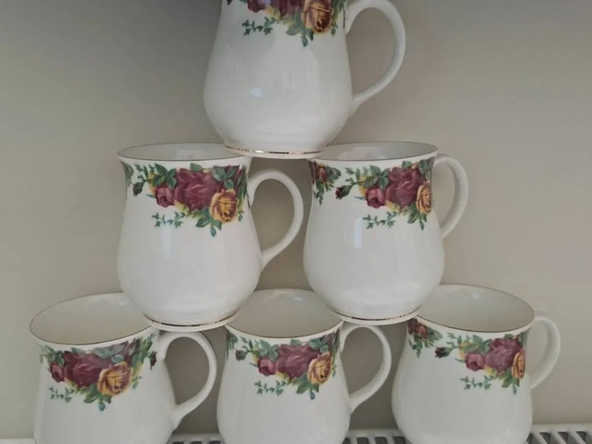 6 Country Rose mugs - Image 1
