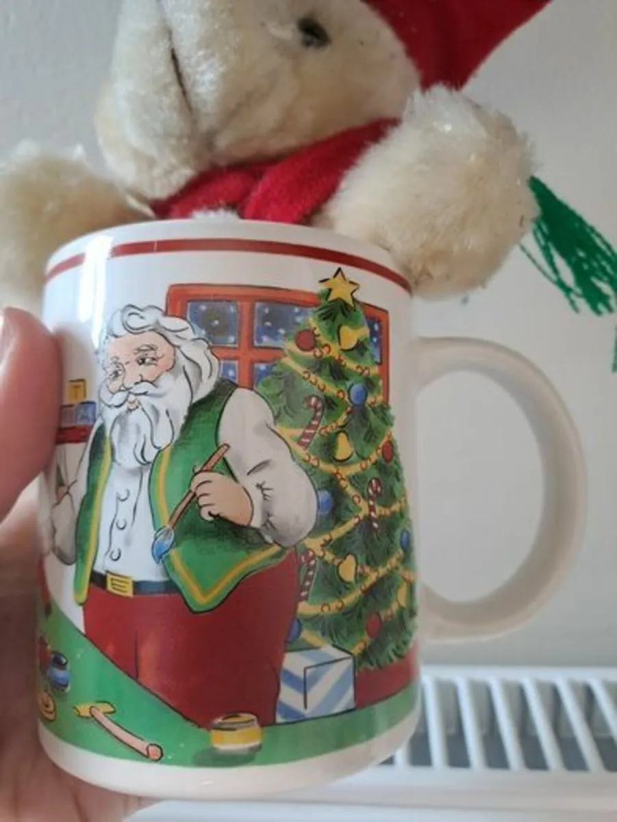 Vintage Christmas mug with bear - Image 3