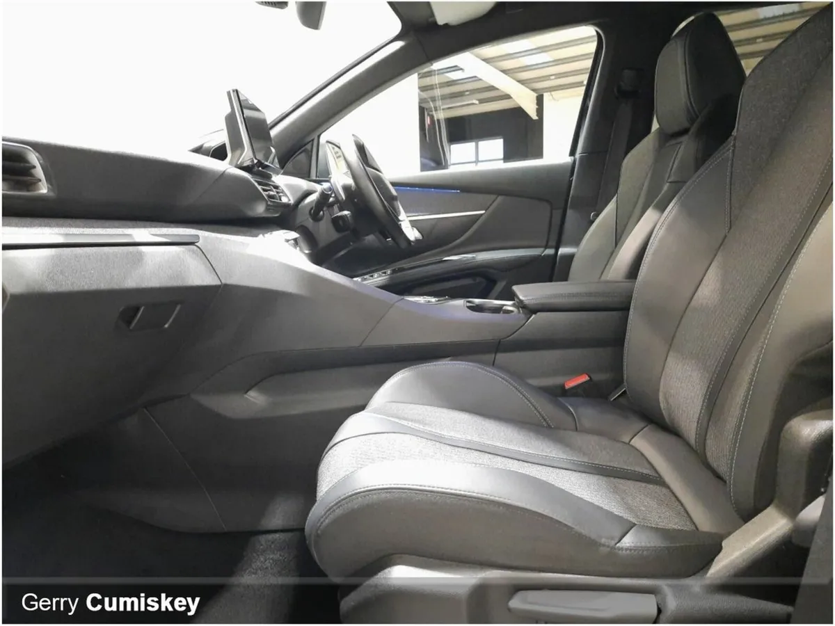 Peugeot 5008 1.5 BlueHDi 130bhp Allure Auto - Image 4