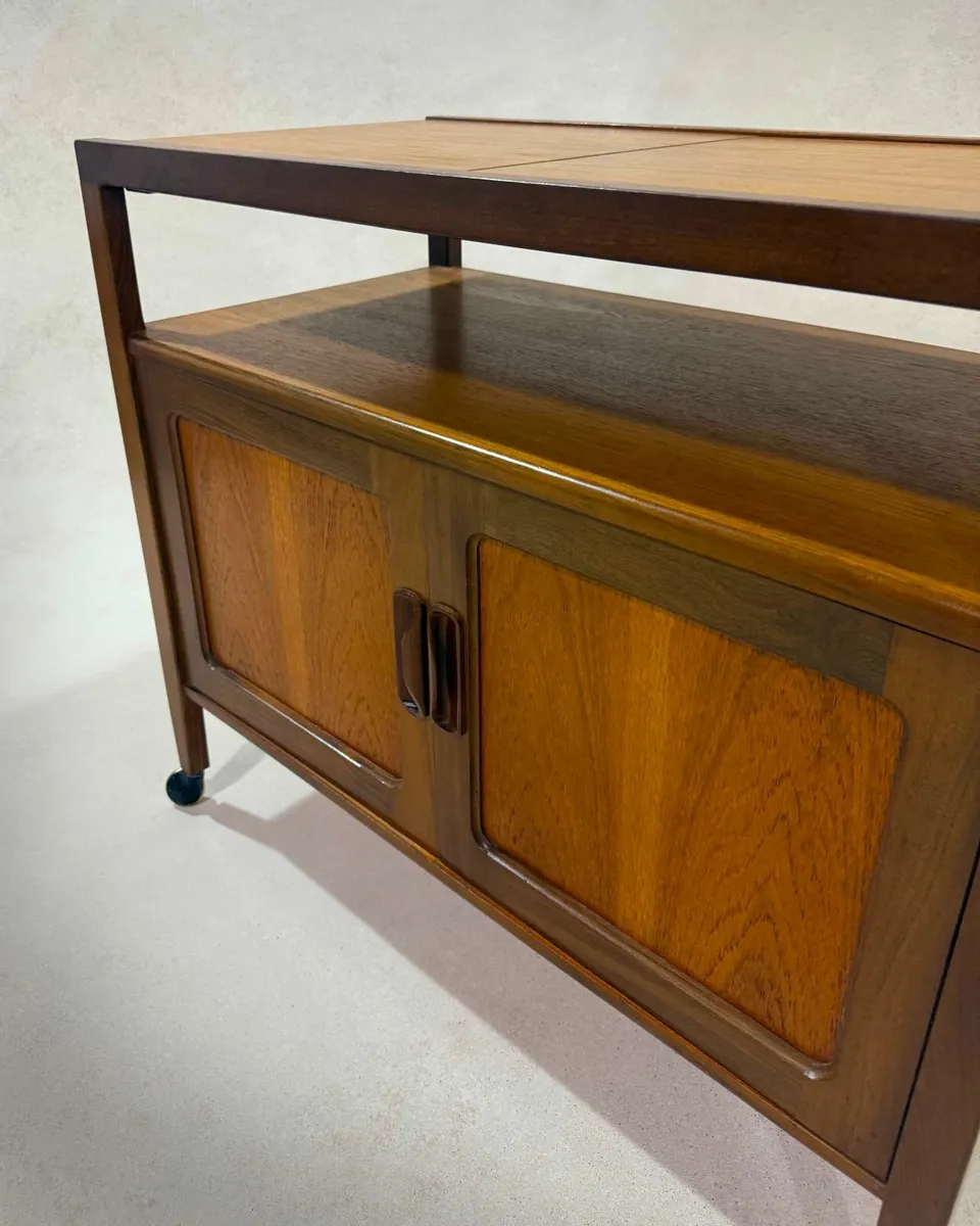 Mid-Century GPlan Drinks/Buffet Trolly - Image 4
