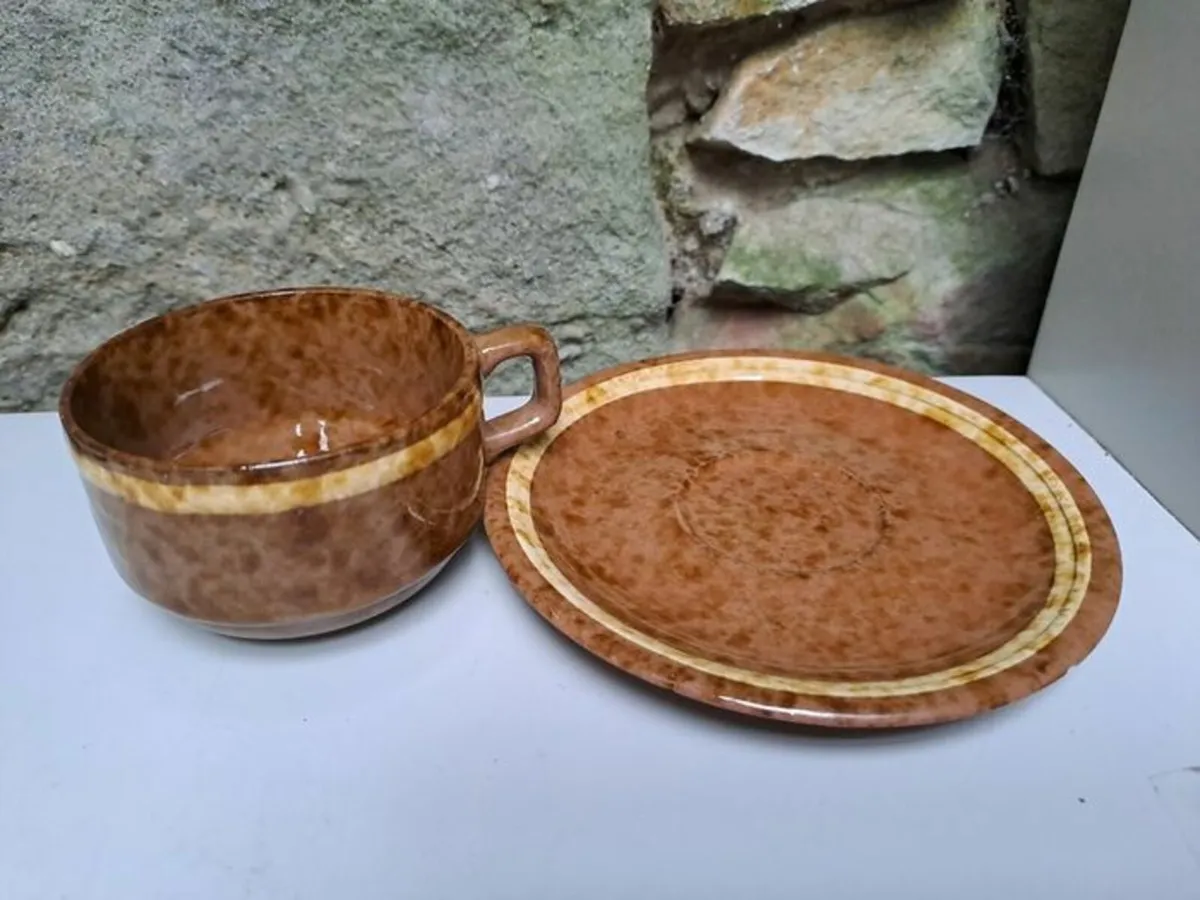 Brown and beige teacup and saucer - Image 3