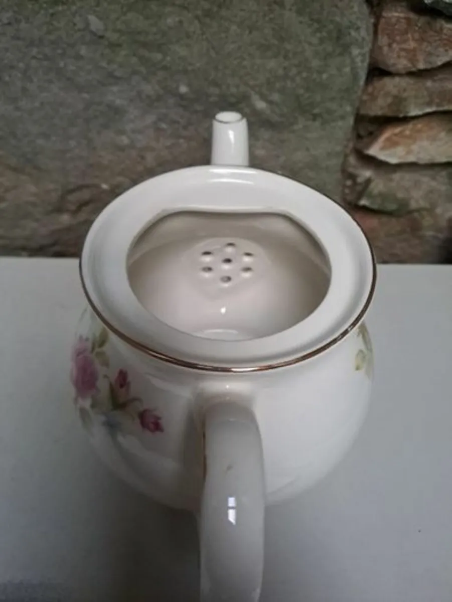 Sadler teapot roses - Image 4