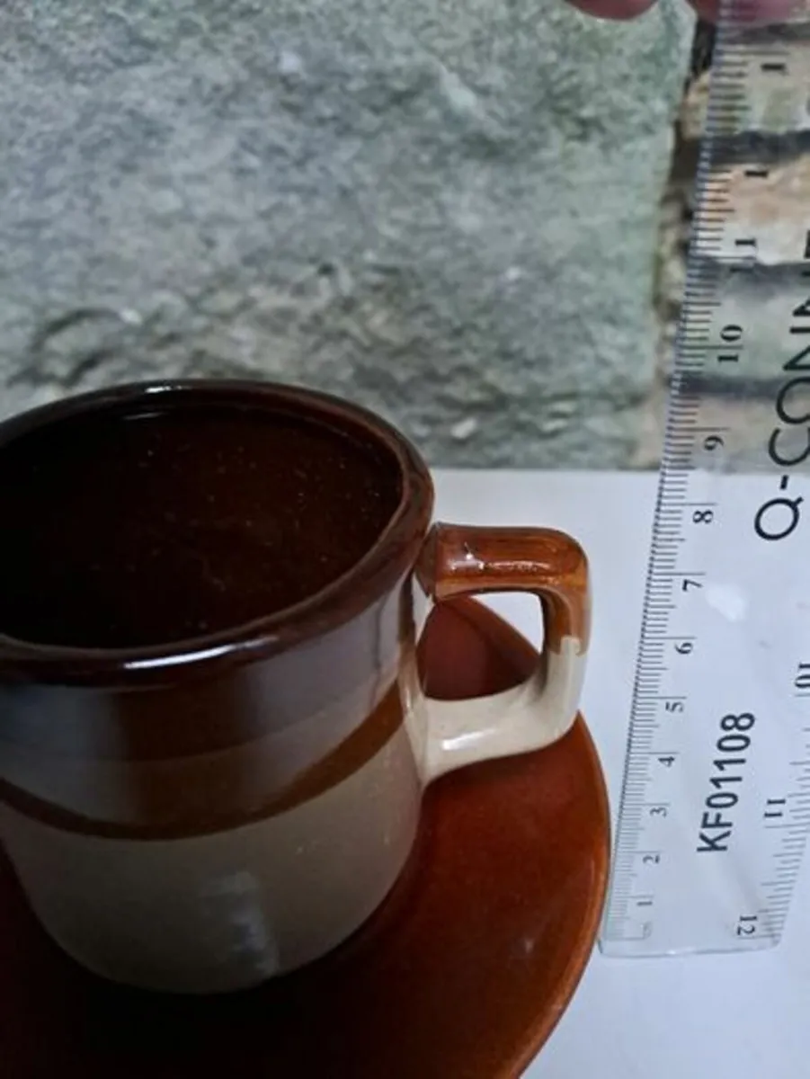 Dark and light brown cup and saucer - Image 4