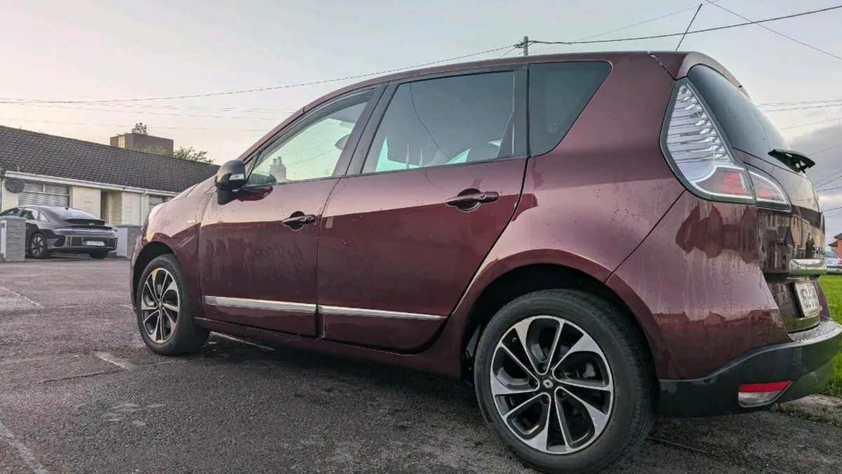 Renault Scenic 2015 - only 72500km. - Image 4