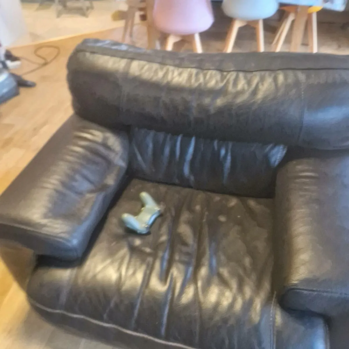Leather sofa - Image 2