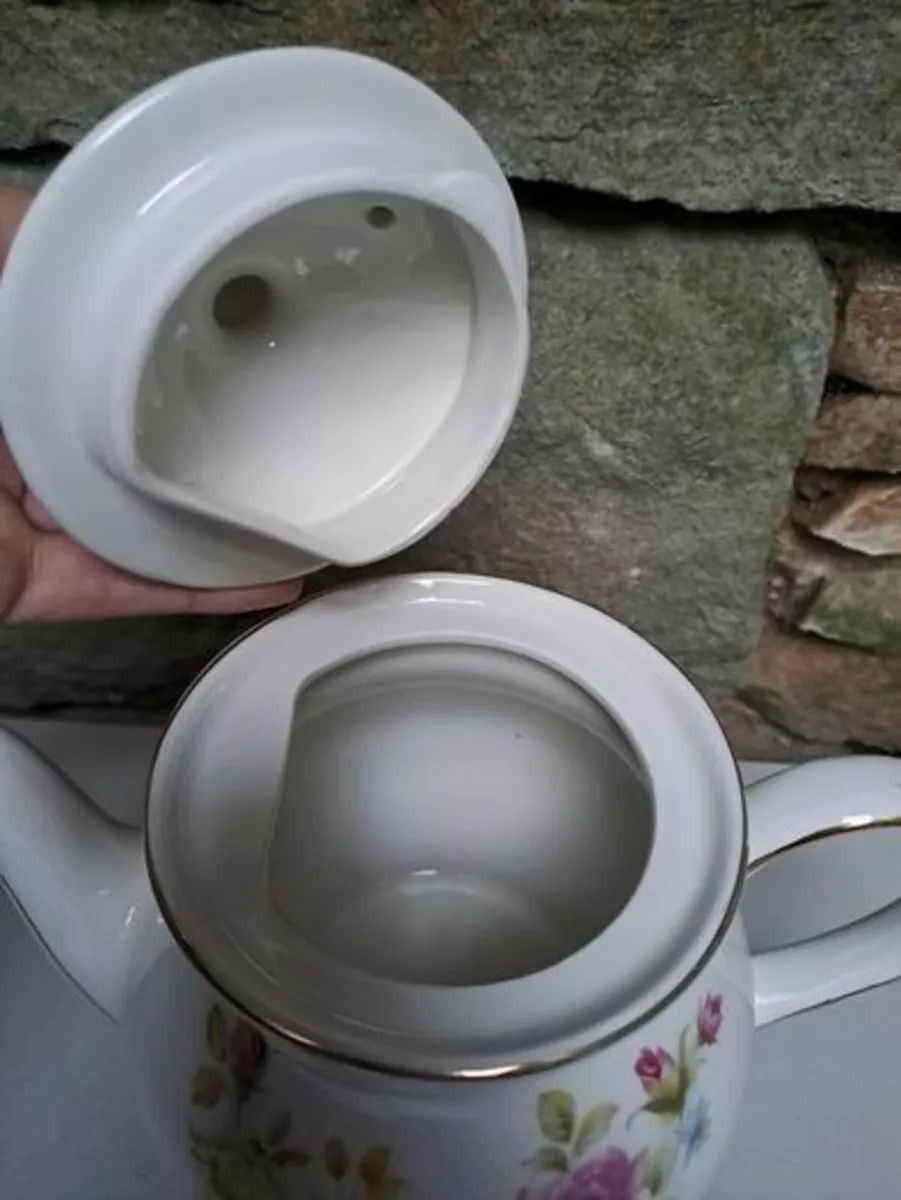 Sadler teapot roses - Image 2