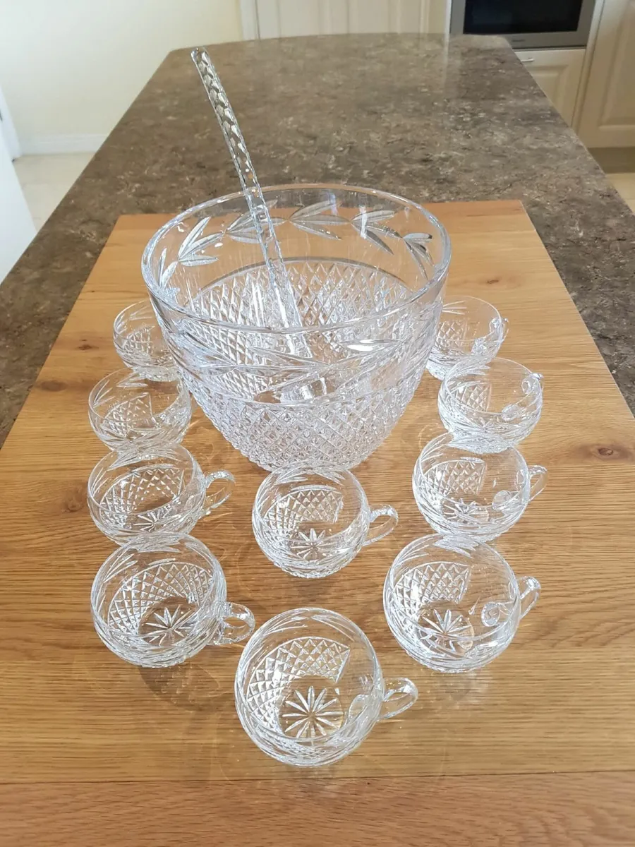 Galway crystal punchbowl set - Image 1