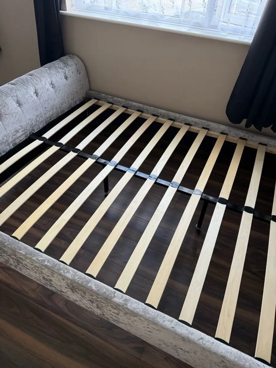 King Size Crushed Velvet Bed - Image 2