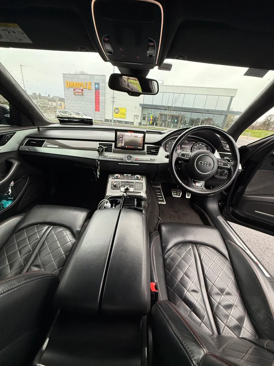 Audi S8 2016 - Image 4