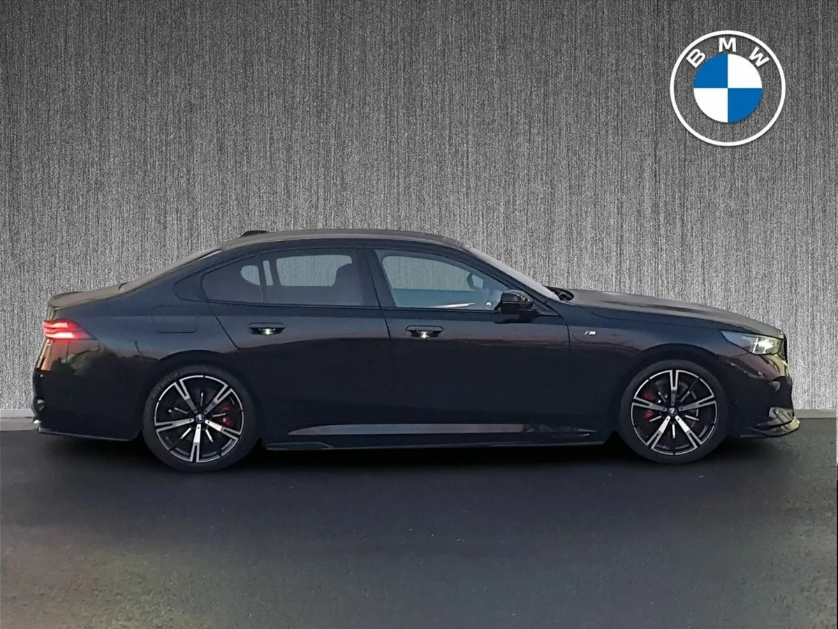 BMW 5-Series 530e M Sport Pro Saloon - Image 3