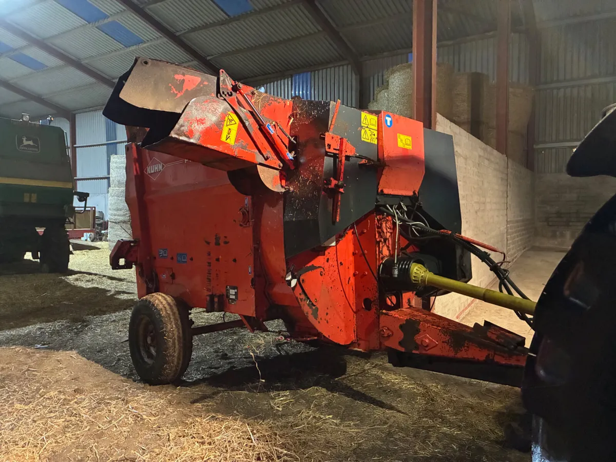 Kuhn Primor 3560 Bedder Chopper - Image 1