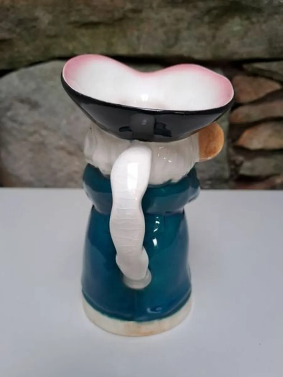 Town Cryer Burlington ware - Image 3