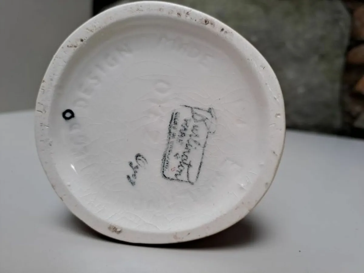 Town Cryer Burlington ware - Image 4