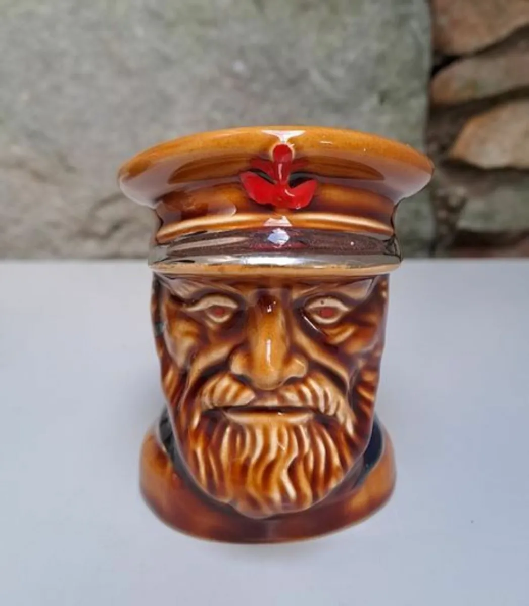 Fisherman creamer - Image 1