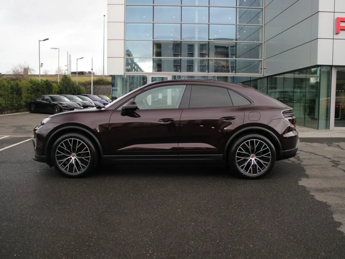 Porsche Macan Electric (New 2026) - Image 4