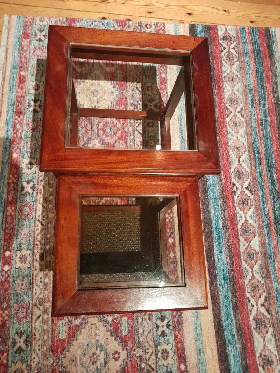 Nest of tables - Image 1