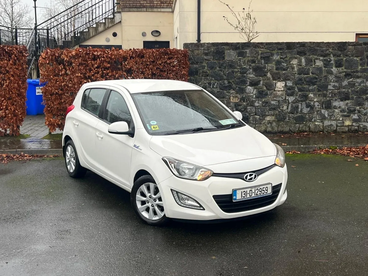 Hyundai i20 - Image 2