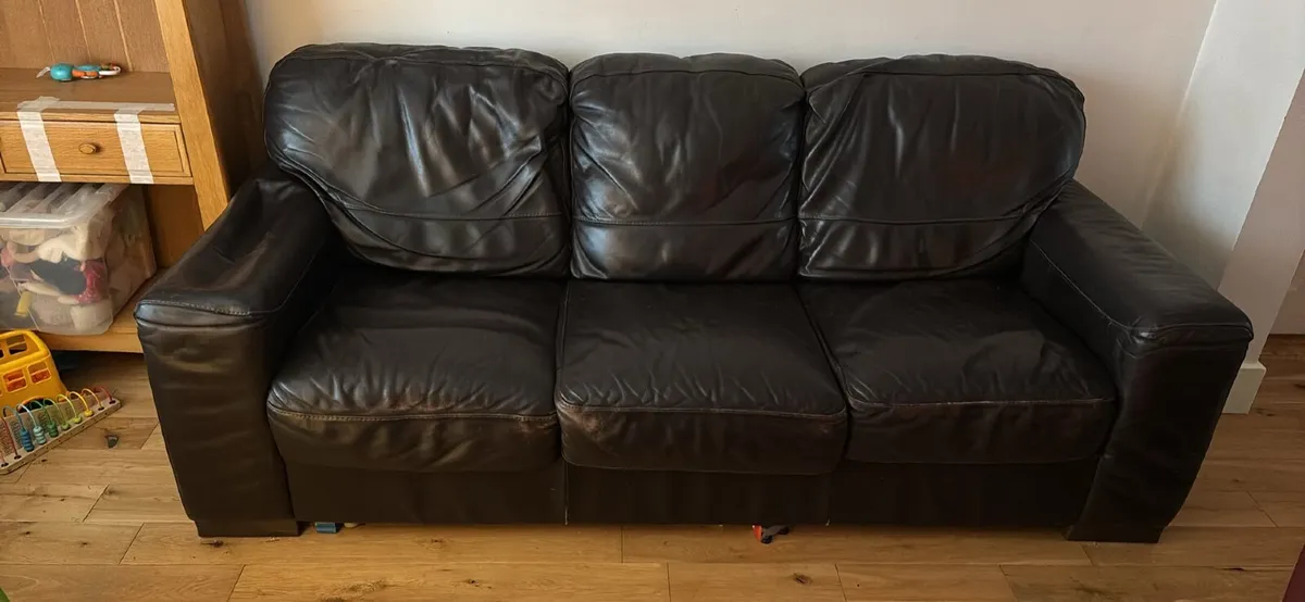 Sofa  free to take away - Image 1