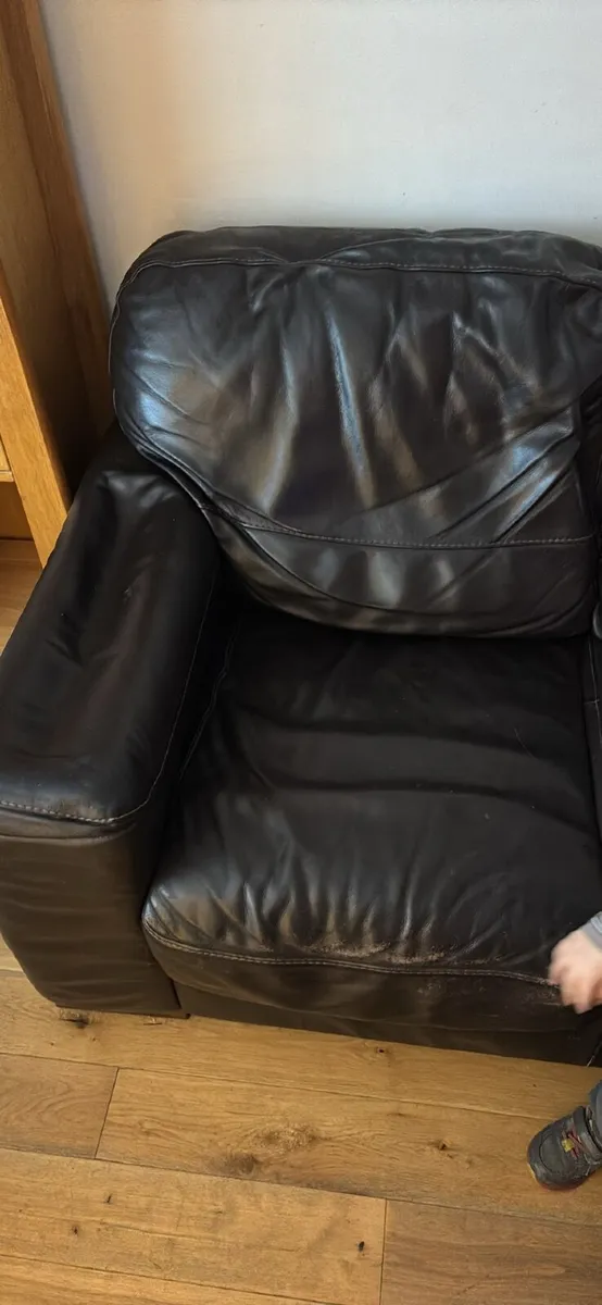 Sofa  free to take away - Image 4