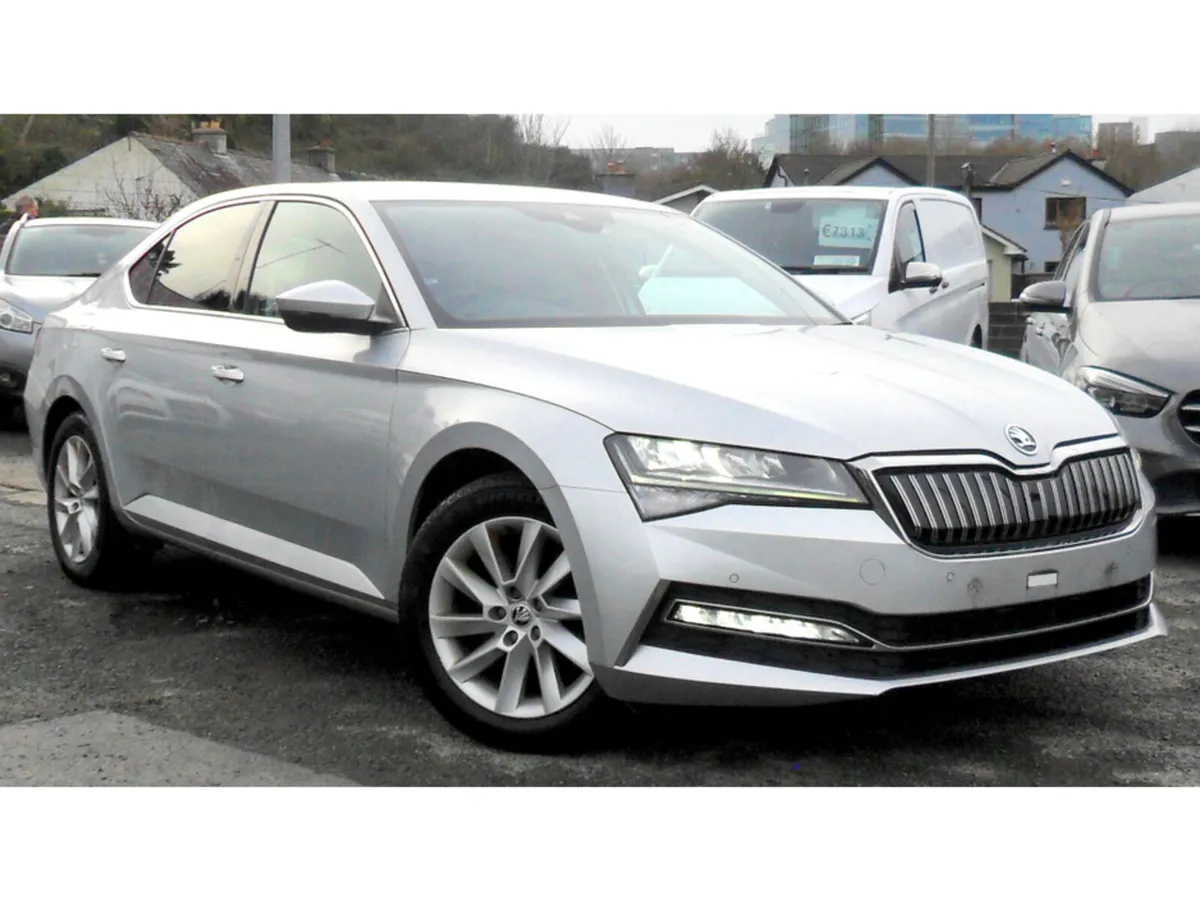 Skoda Superb SE TECH IV PHEV S- TECHNOLOGY DSG - Image 1