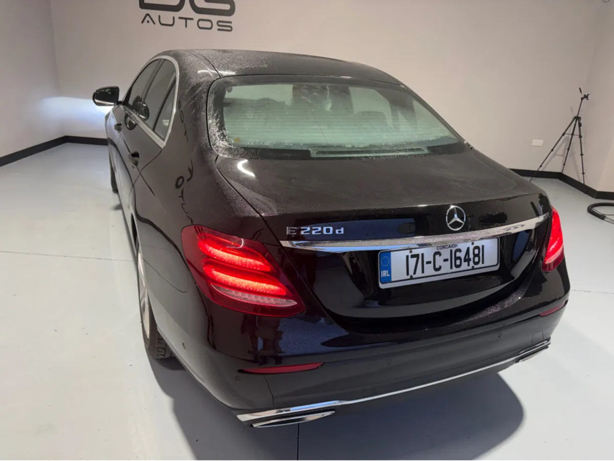 Mercedes-Benz E-Class LOW MILEAGE- E220 D SE 4DR A - Image 1