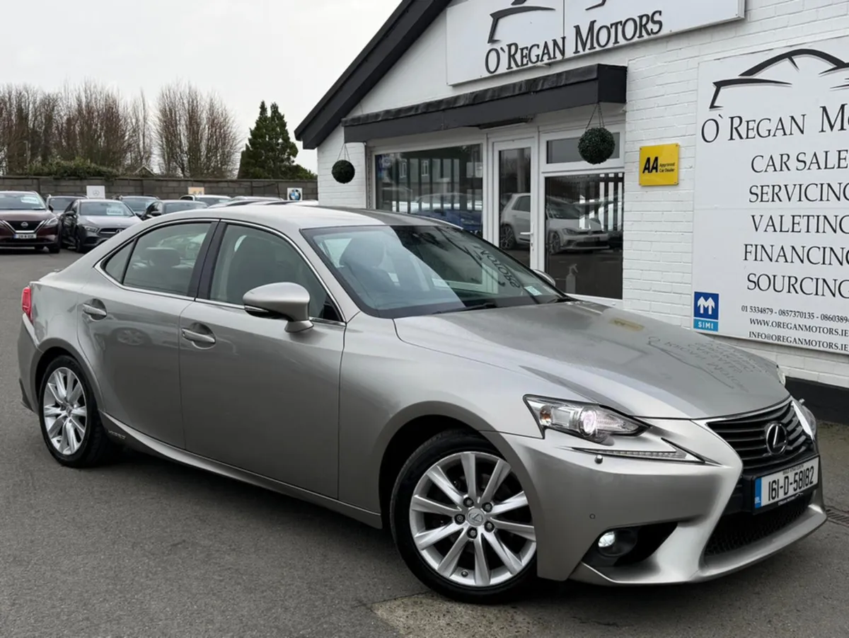 Lexus IS 2.5 ADVANCE HYBRID AUTO - Image 1