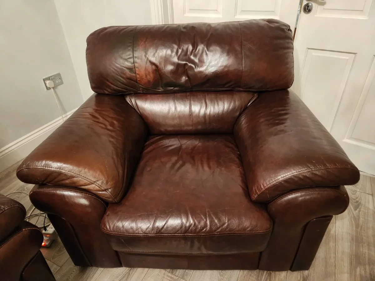 Armchair - Image 1